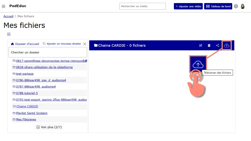 bouton &ldquo;Téléverser des fichiers&rdquo; dans le dossier sélectionné.