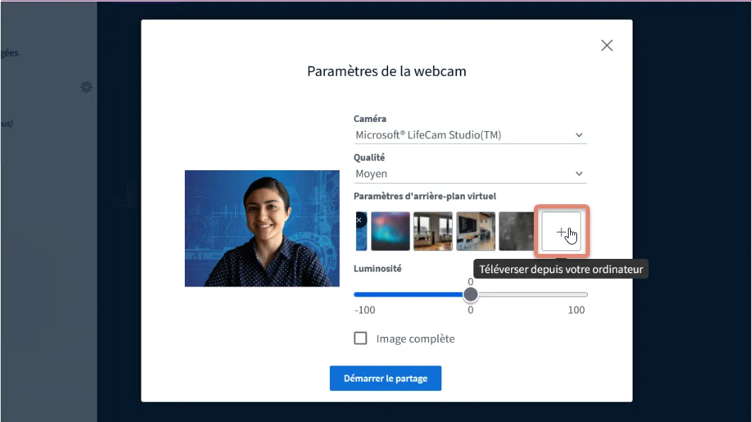changer l&rsquo;arrière-plan virtuel avec une image téléversée depuis l&rsquo;ordinateur.