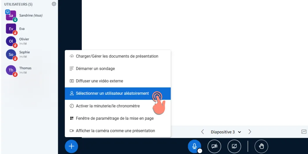 bouton &ldquo;+ Actions&rdquo; et option &ldquo;Sélectionner un utilisateur aléatoirement&rdquo;.