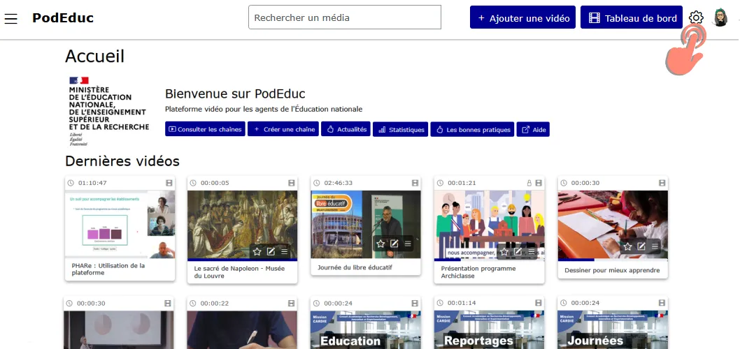 cliquer sur la roue crantée.